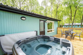 Bracken Lodge 15 with Hot Tub